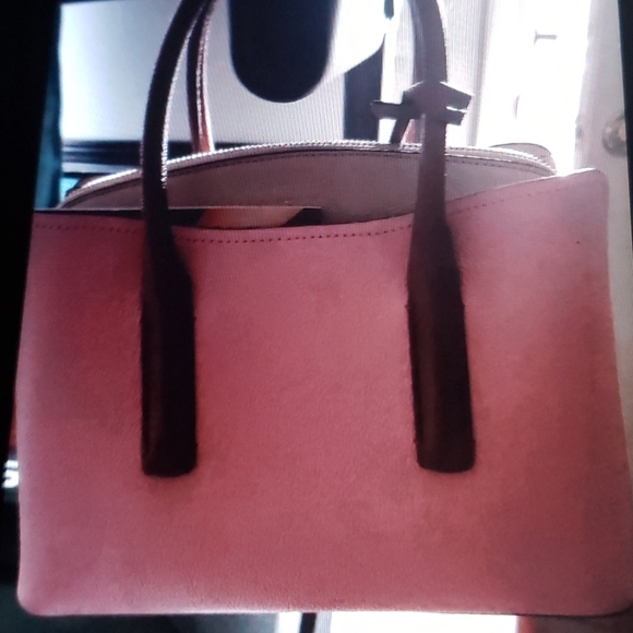 KATE SPADE MARGAUX MEDIUM SATCHEL PURSE W/ DUST BAG. Gently used a few times - Picture 3 of 8